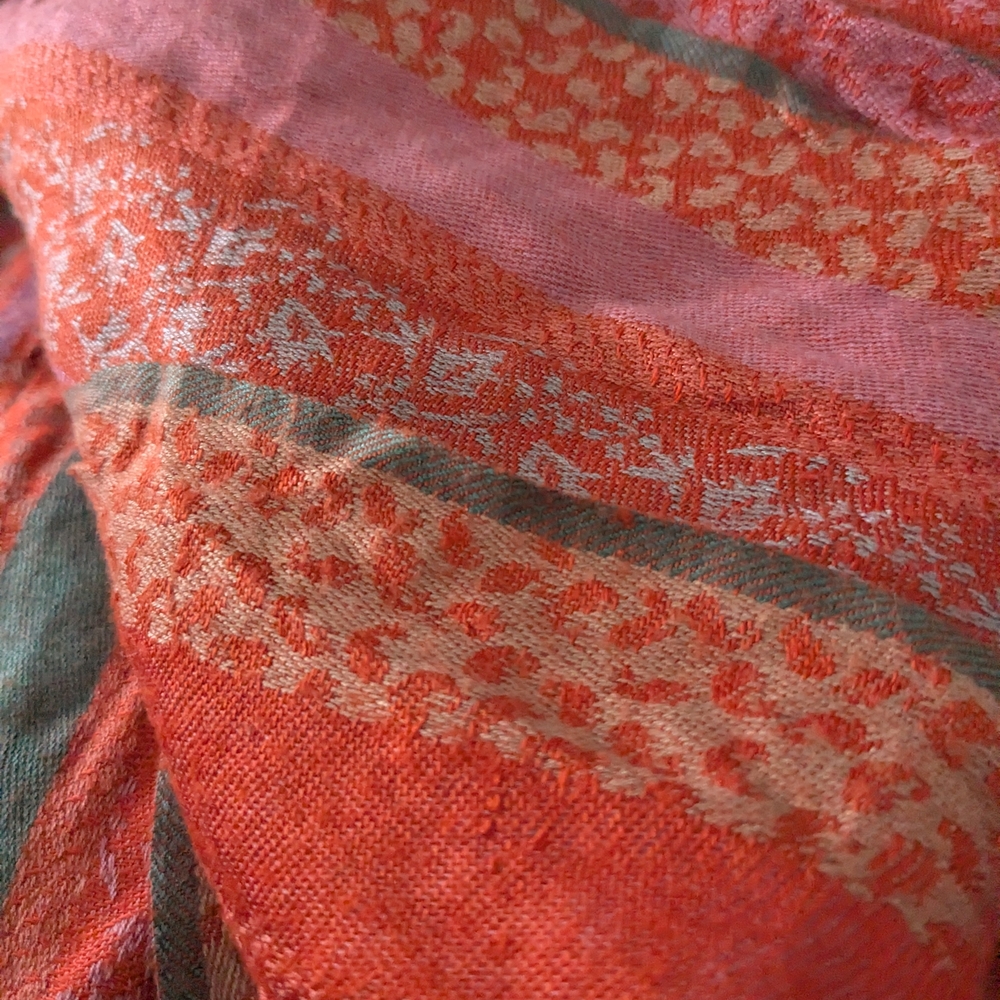 Gorgeous M.S. Manish Shawls Bohemian - Picture 6 of 11